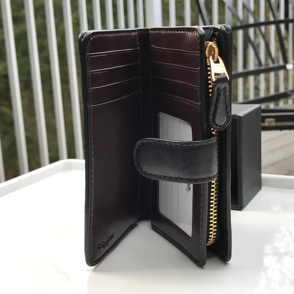 Super Cute Coach Wallet 3.5 x 5 NWT - Picture 3 of 8